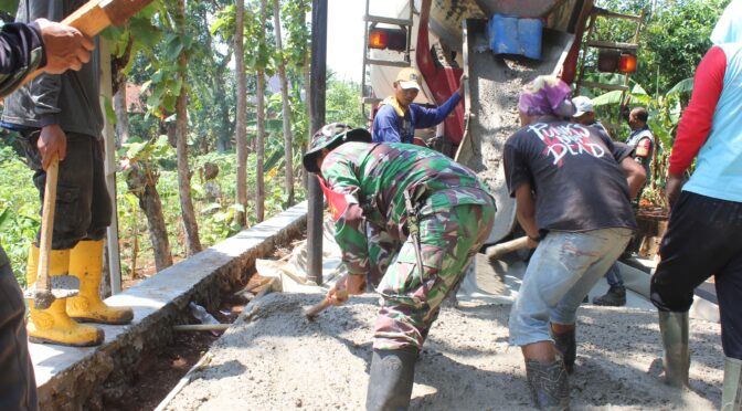 Rabat Beton Blok Cidelem Sedang Berlangsung