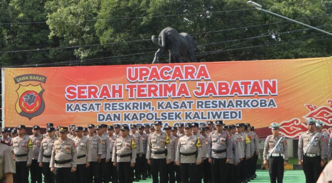 Kapolresta Cirebon Pimpin Sertijab Para Kasat hingga Kapolsek Jajaran