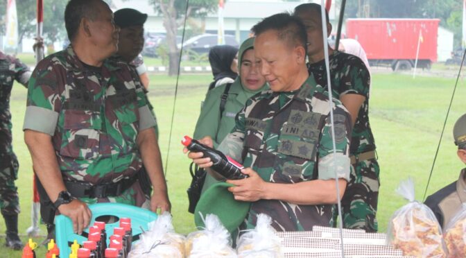 MASYARAKAT BERBONDONG-BONDONG KUNJUNGI BAZAR RAMADHON