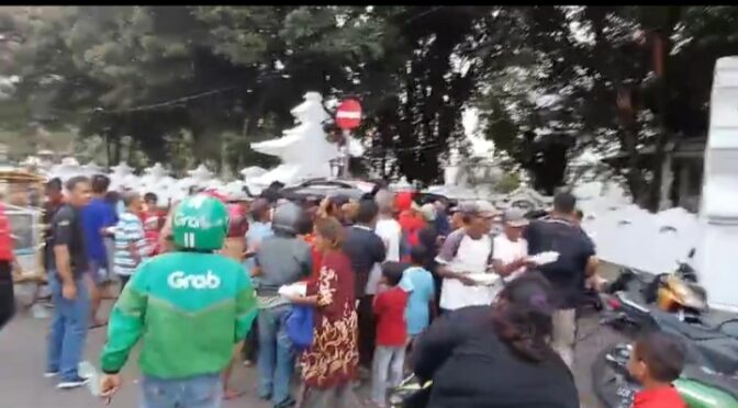 Keluarga Besar BBC Kota Cirebon Berbagi dengan Sesama