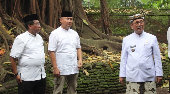 Kepala Staf Kodim 0620/Kabupaten Cirebon Hadiri Napak Tilas dan Ziarah Peringatan Hari Jadi ke-543 Kabupaten Cirebon