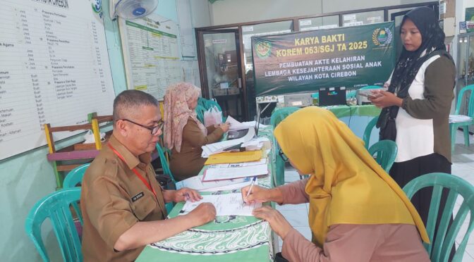 Korem 063/SGJ melaksanakan Pendampingan Permohonan Pembuatan Akte Kelahiran bagi anak-anak yang Kurang Mampu