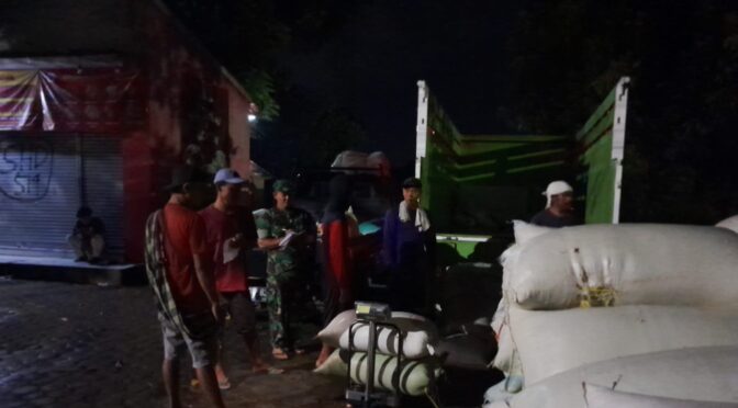 Koramil 0620-13/Sumber Laksanakan Monitoring Panen dan Pendampingan Penyerapan Gabah di Desa Cisaat