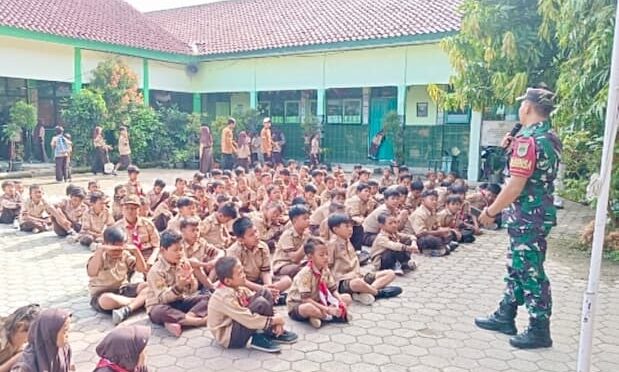 Babinsa Kelurahan Pegambiran Berikan Edukasi Anti-Bullying kepada Siswa SDN Kemakmuran 2