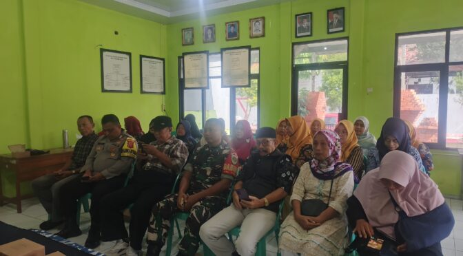 Babinsa Kelurahan Kesambi Hadiri Sosialisasi HIV/AIDS, Stunting, dan TBC Bersama Warga