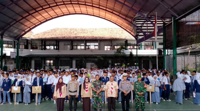 Hari Kedua MPLS di SMA Wilayah Kota Cirebon, Kodim 0614/Kota Cirebon Berikan Materi Wawasan Kebangsaan