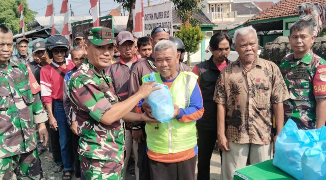 Koramil 0620-03/Talun Kodim 0620/Kab. Cirebon Gelar Kegiatan Jum’at Berkah Bersama Persit KCK Ranting 4 Koramil 0620-03/Talun