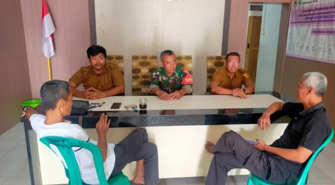 KOMUNIKASI SOSIAL BABINSA DESA KECOMBERAN DENGAN PERANGKAT DESA UNTUK PERKUAT SINERGI PEMBANGUNAN DESA