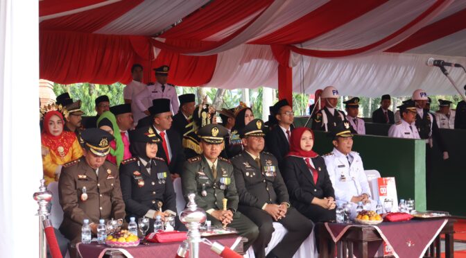 Komandan Kodim 0620/Kab. Cirebon Letkol Inf Mukhammad Yusron, S. A.P Hadiri Upacara HUT ke-80 Republik Indonesia